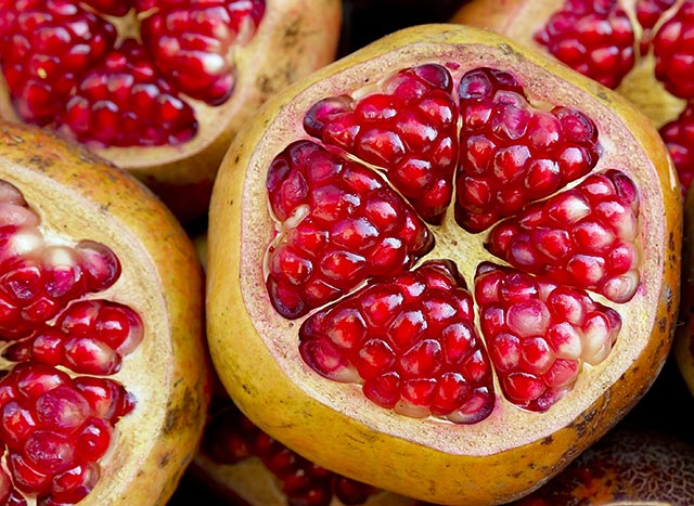 Pomegranates are a delicious way to reduce oxidative stress