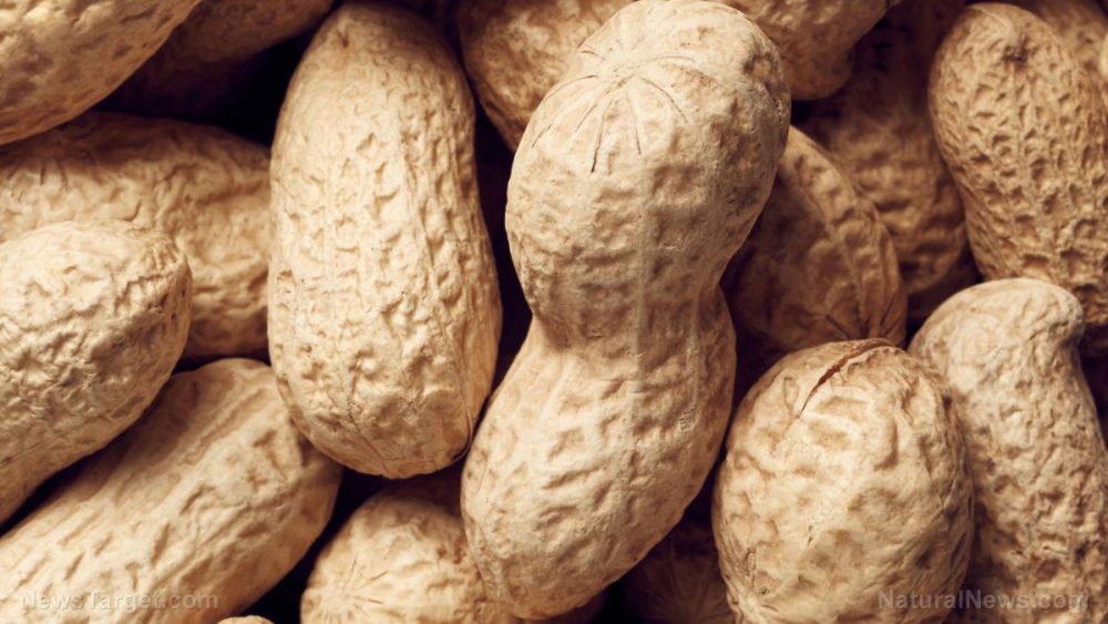 Substituting peanuts in your diet can help reduce consumption of unhealthy snacks