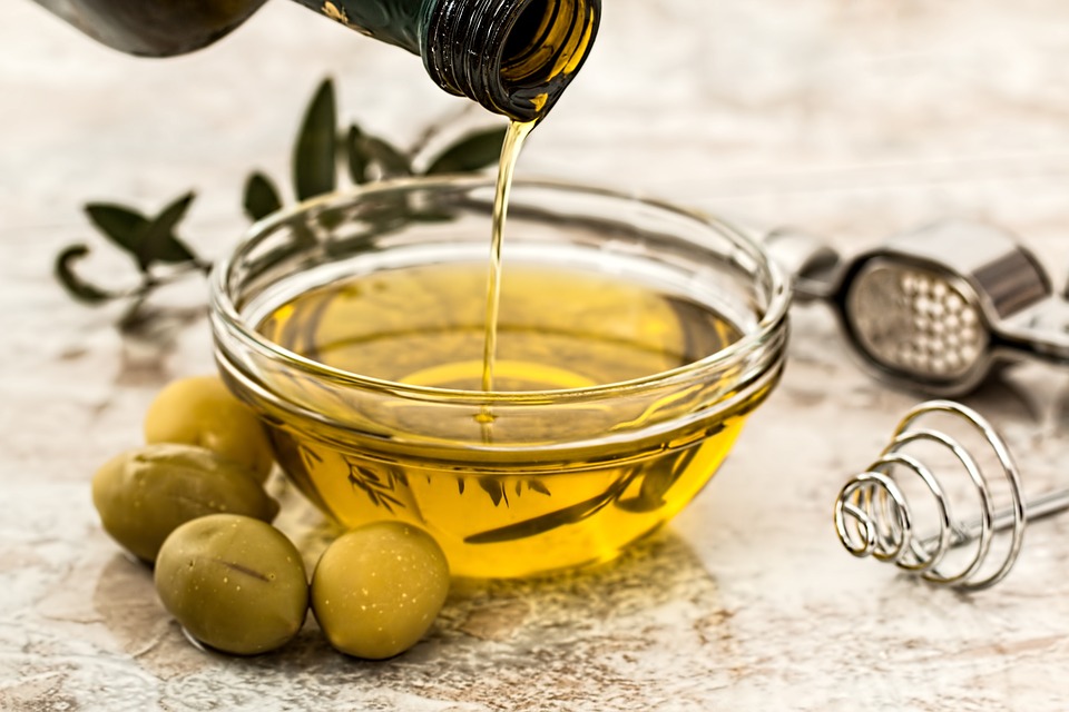 Boost brain health with olive oil, an antioxidant-rich superfood