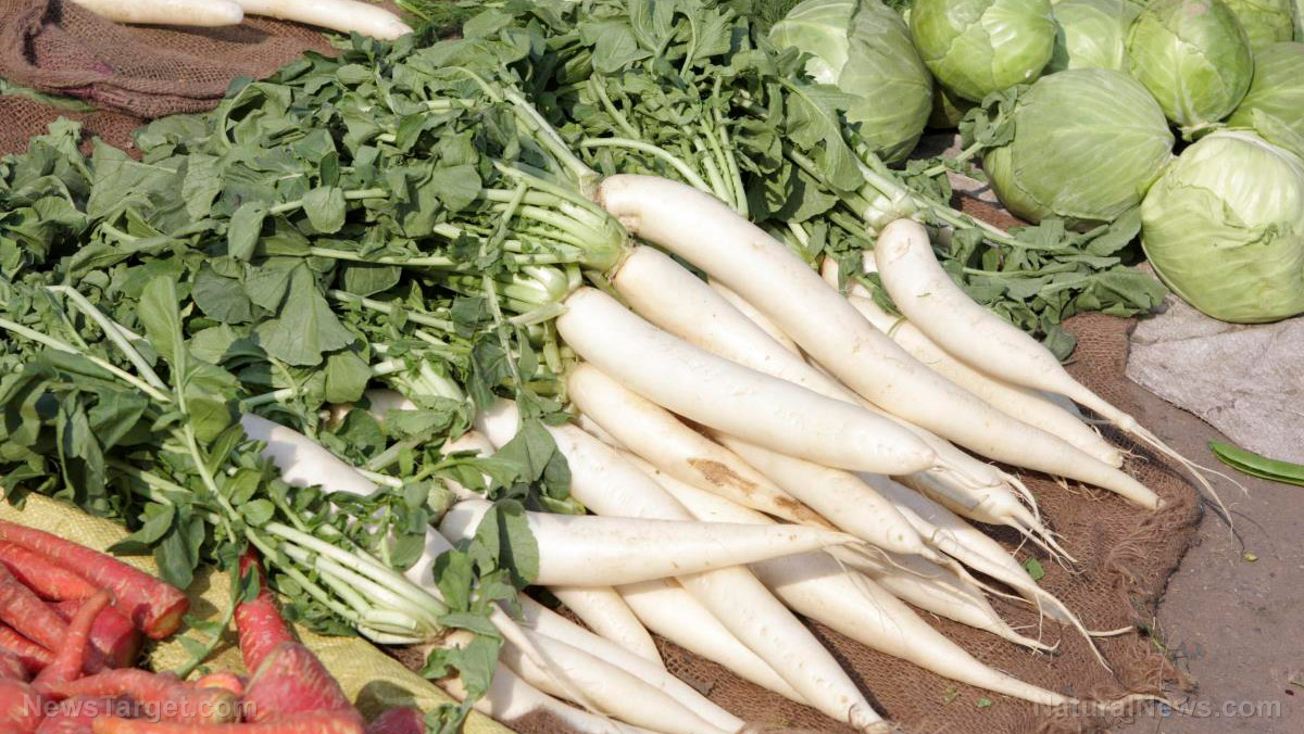 10 Reasons to eat a radish: Nutrients and health benefits